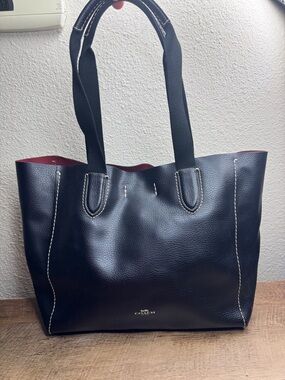 ✨👜 Coach Derby Pebbled Leather Tote – Everyday Luxury You’ll Love! 💕